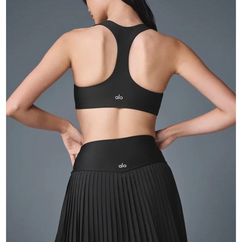 ALO Yoga chic black