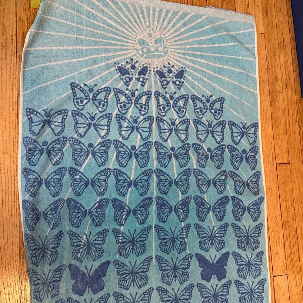 Vintage vibrant blue