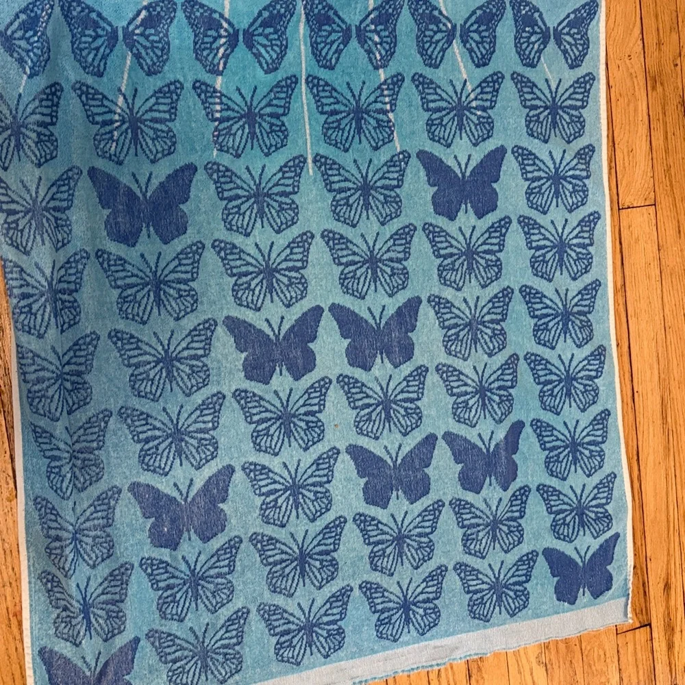 Vintage vibrant blue