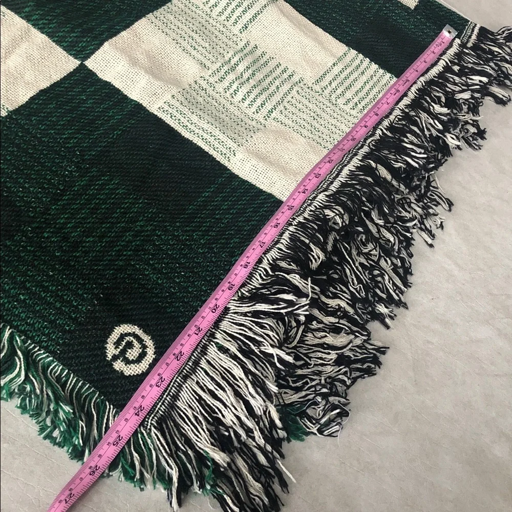 Source Unknown green black