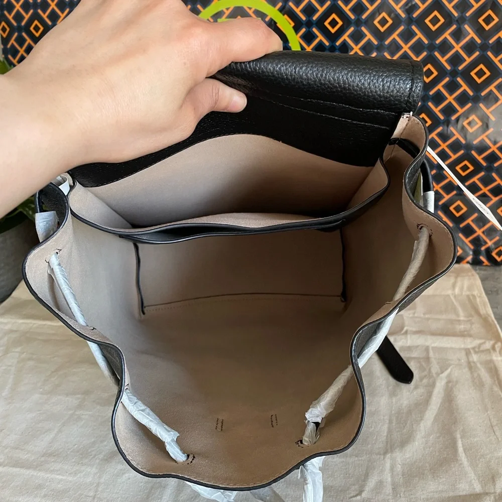Tory Burch nwt tory