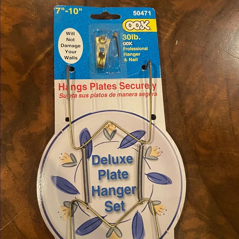 OOK Deluxe Plate Hanger Set Hangs Decorative Plates Securely Won’t Damage Walls