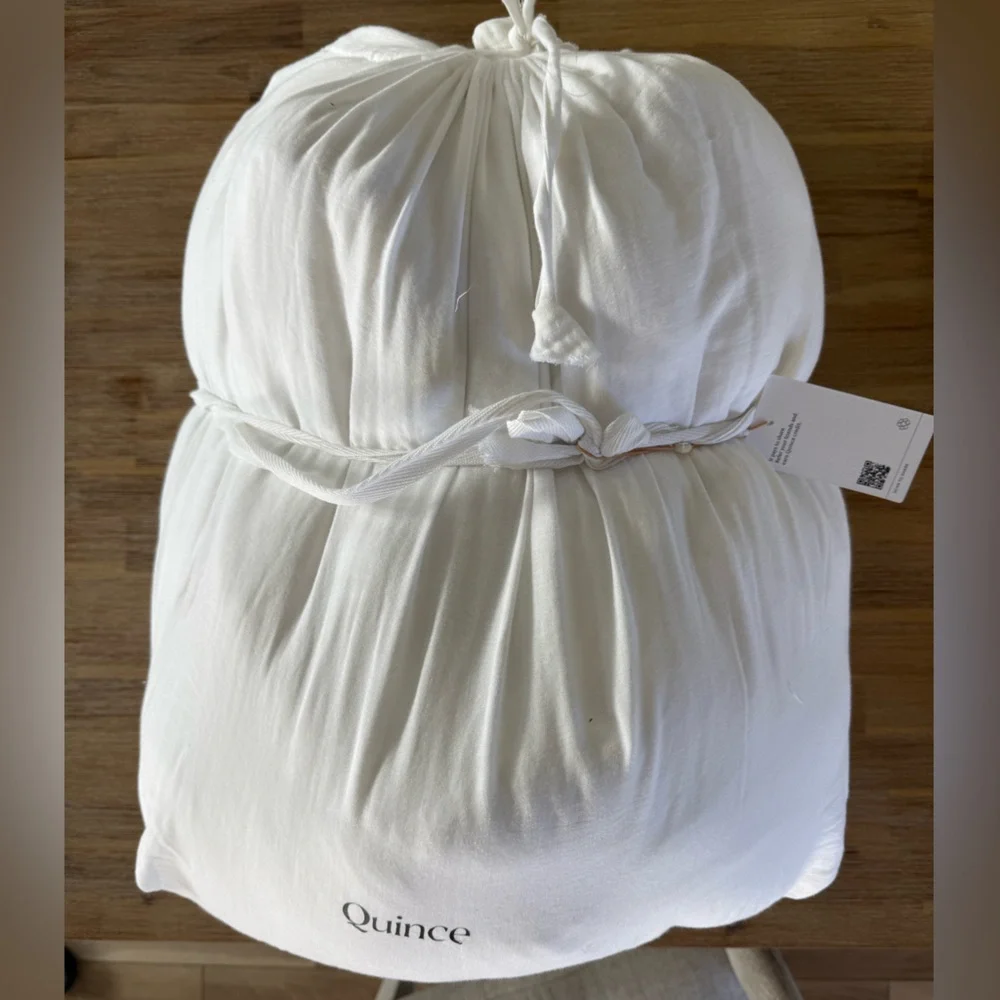 Quince organic airy