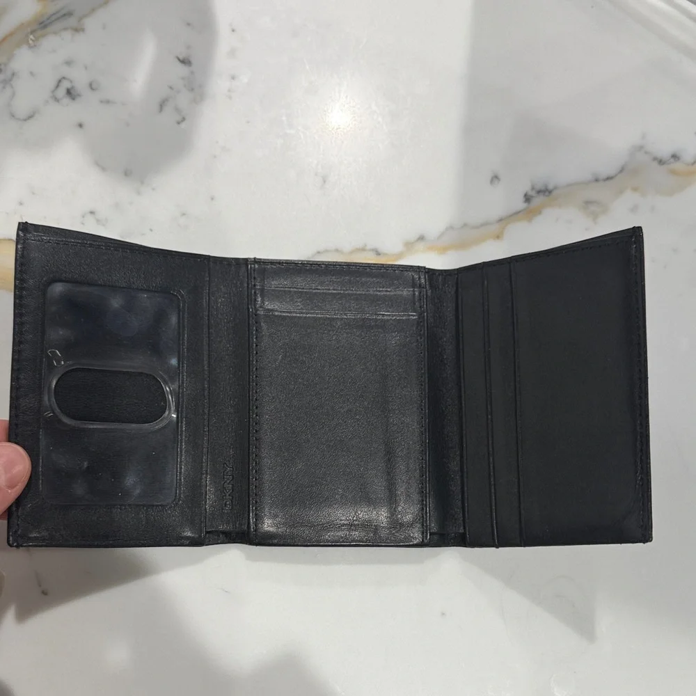 Dkny elegant card
