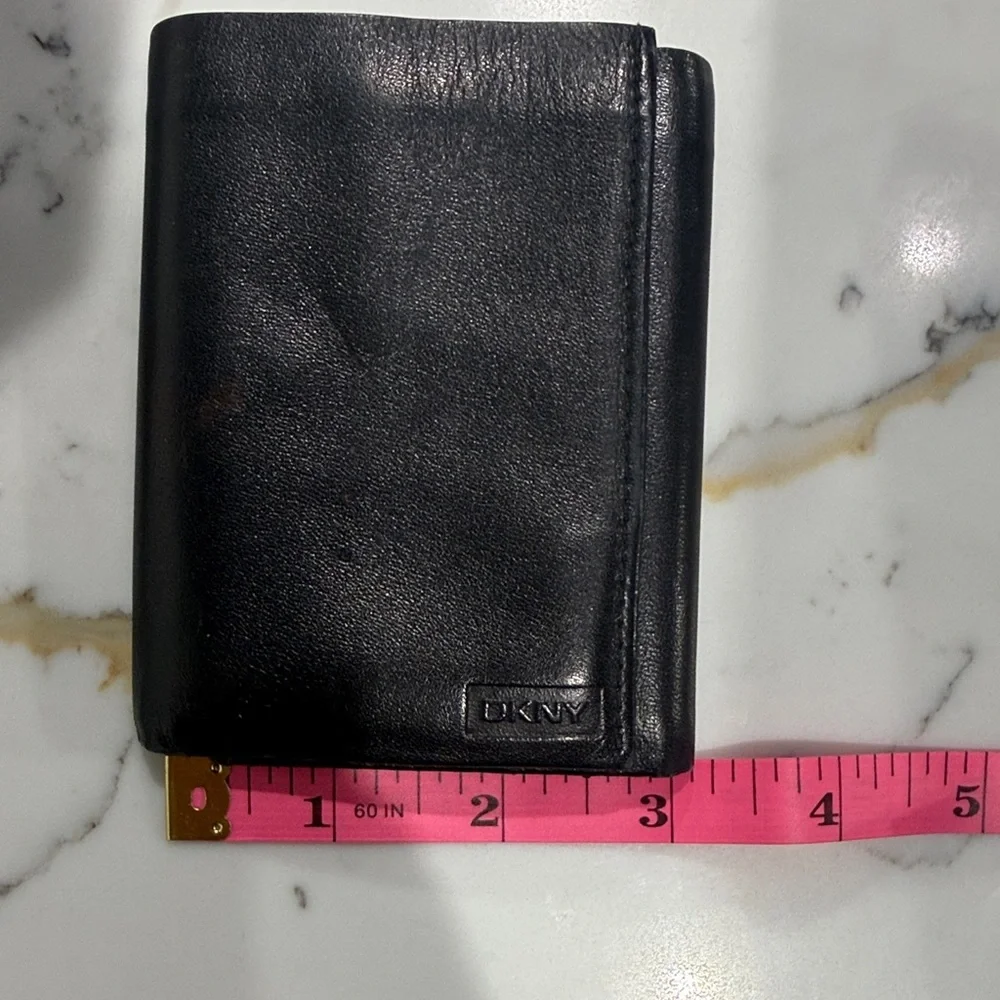 Dkny elegant card