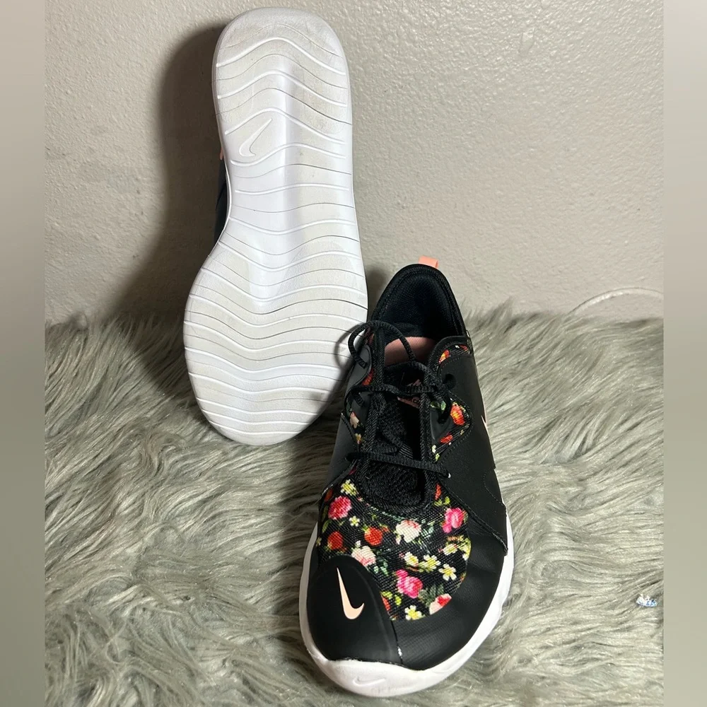 Nike stylish sneakers