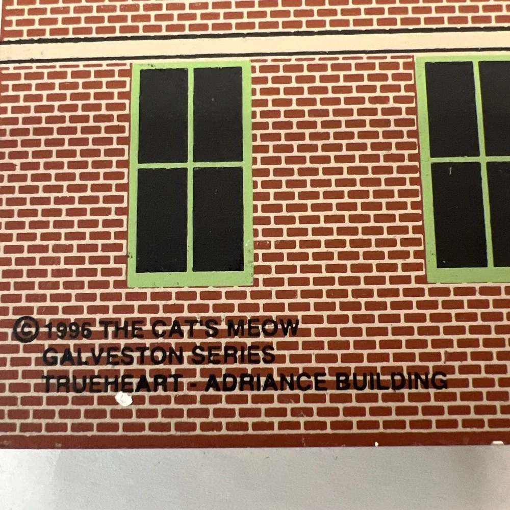 Cat's Meow 1996 True heart Adriance Realty Company Calveston Series Shelf Sitter