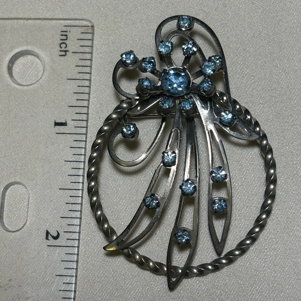 Vintage silver brooch