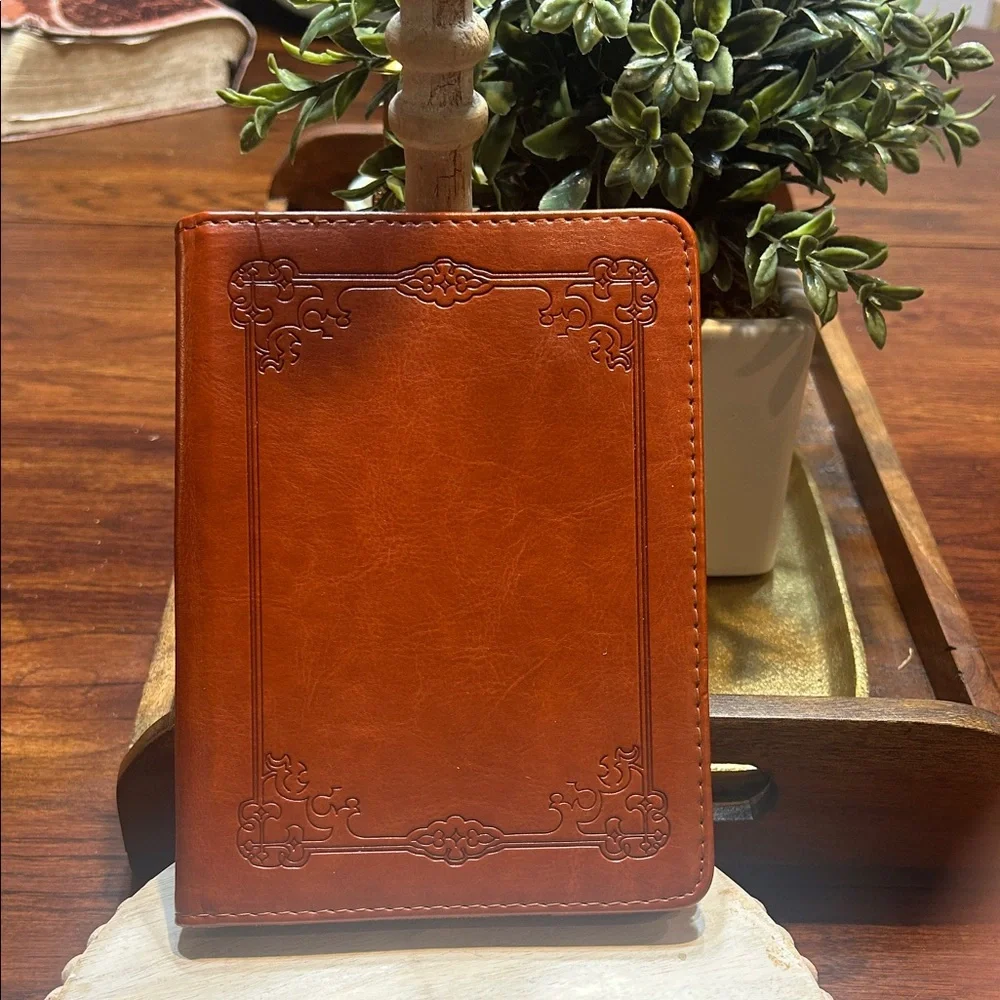 Fintie clasp brown cash