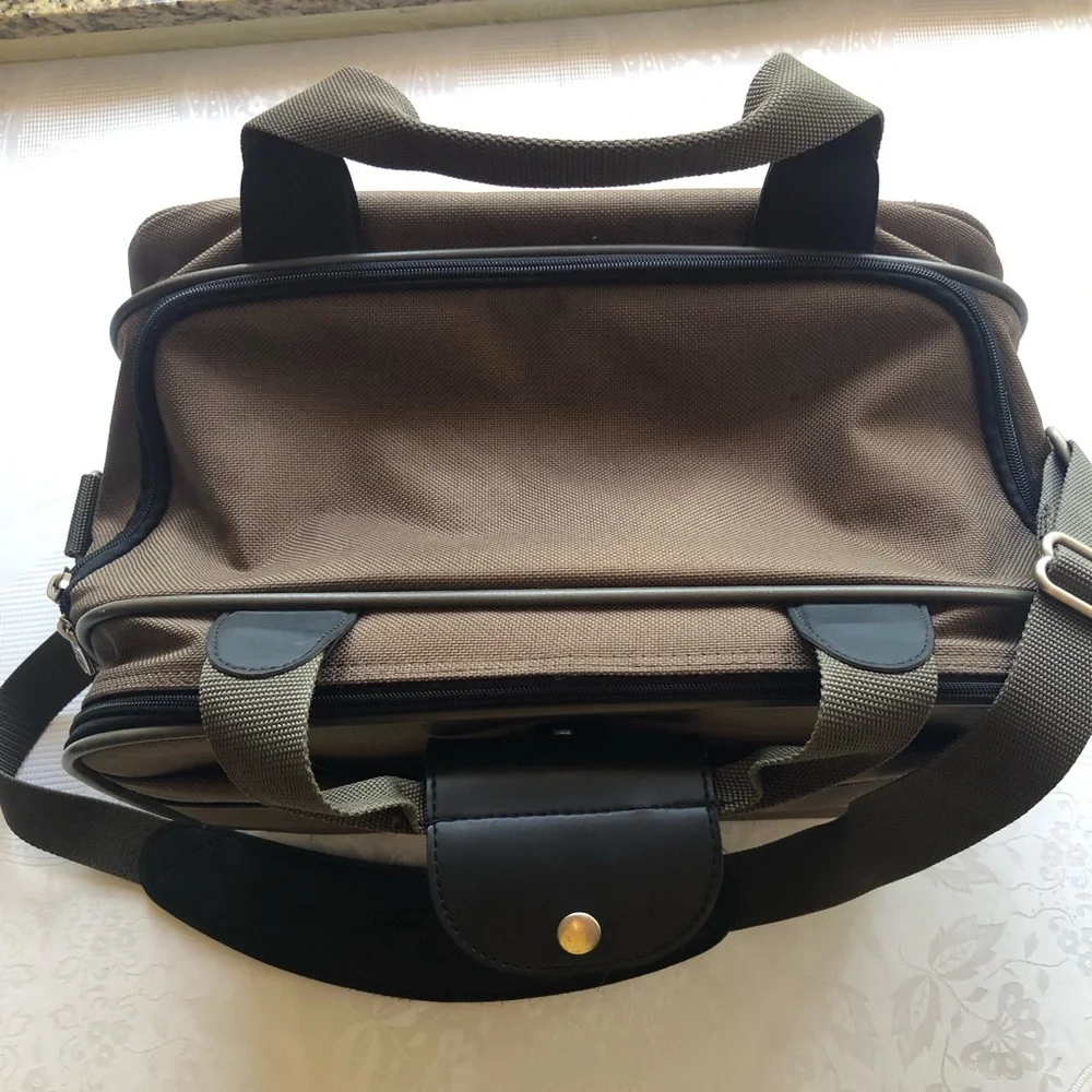 Samsonite tan black