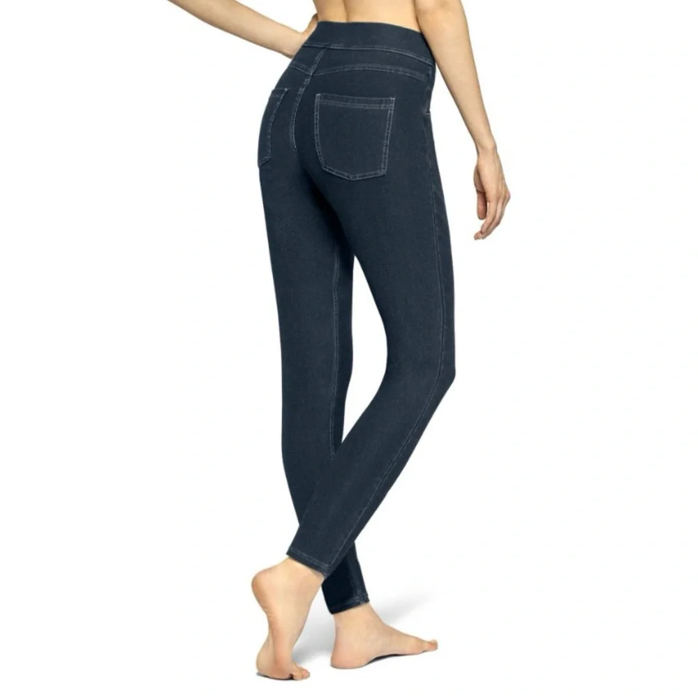 HUE New women’s leggings medium , stretchy skinny, jean jagging