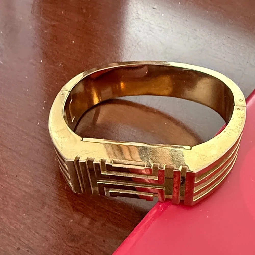 Tory Burch chic tory