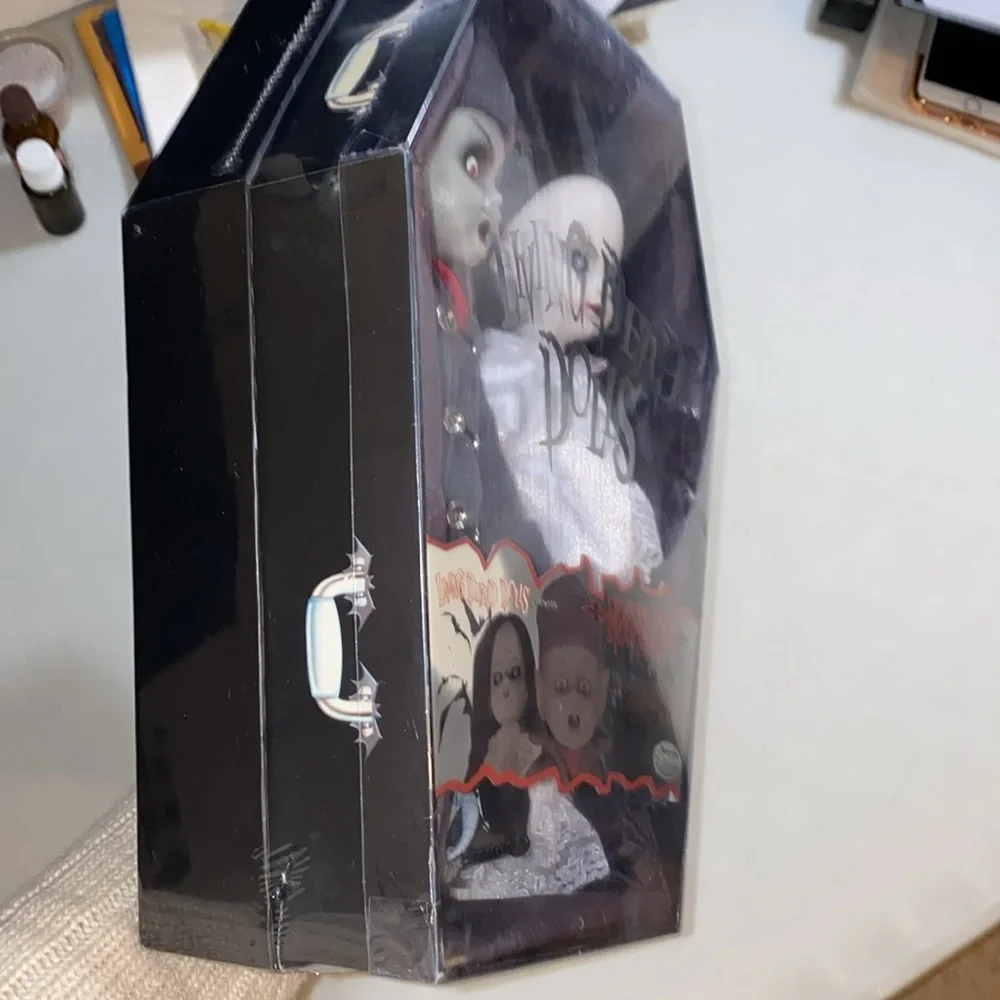Mezco living dead