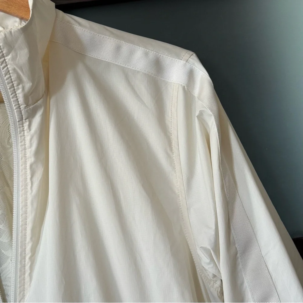Athleta sightseer lace