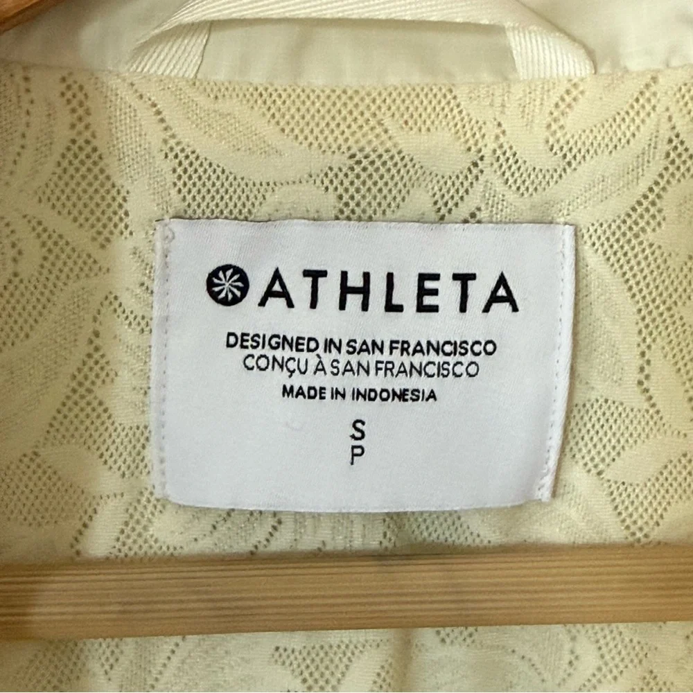 Athleta sightseer lace