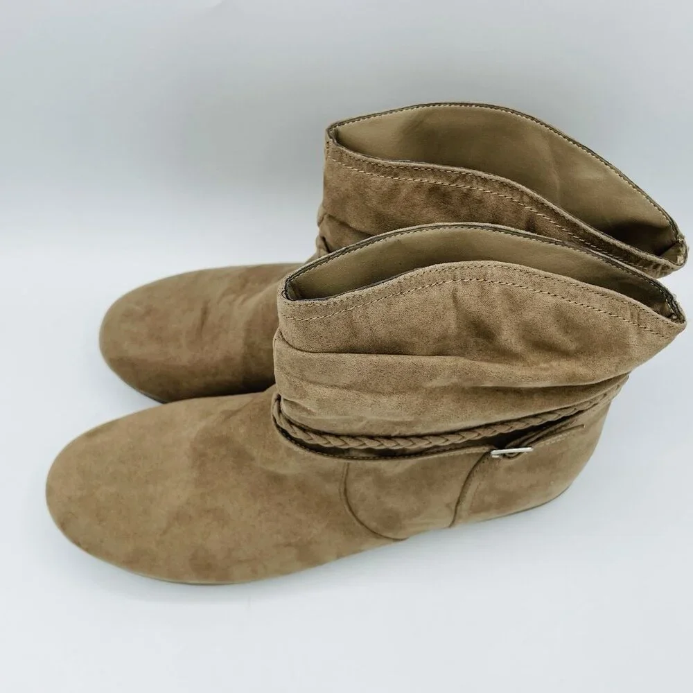 St Johns Bay Boots Womens Size 9.5 M Taupe Key Booties Braided Slip On Comfort