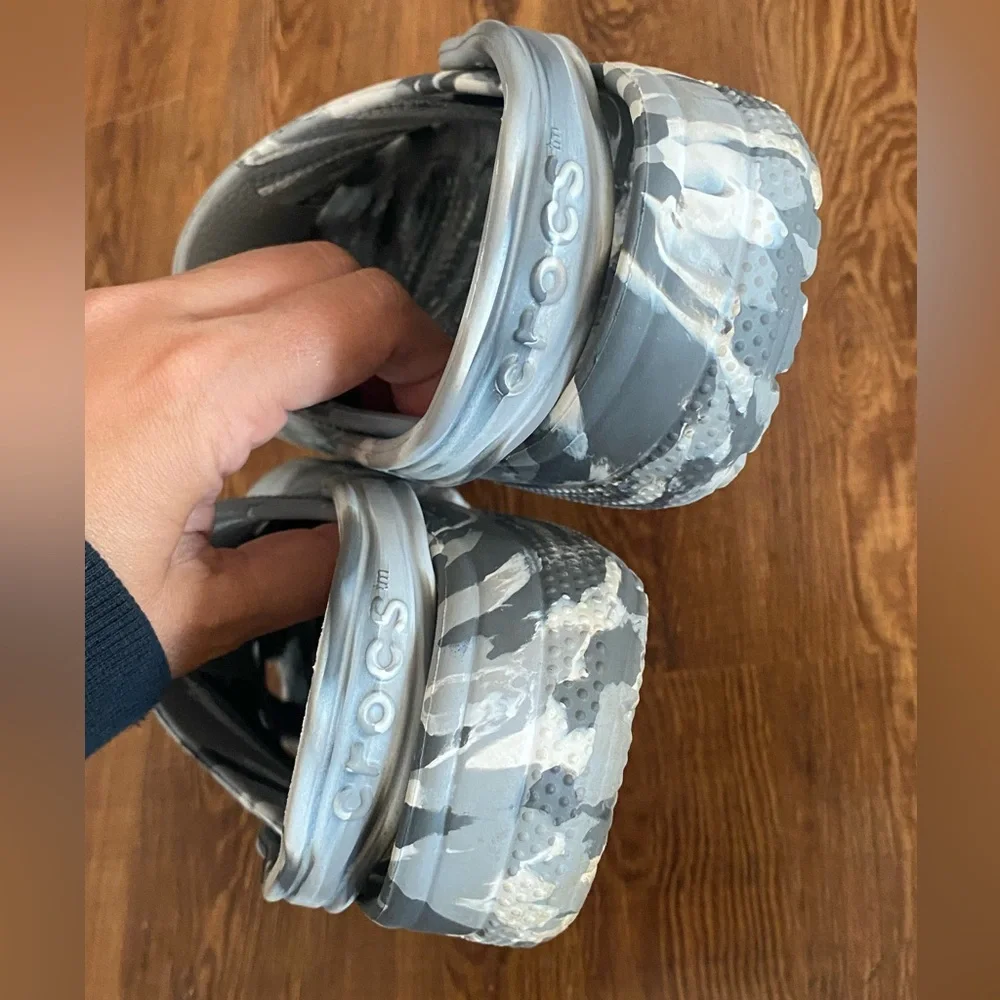 CROCS comfortable stylish