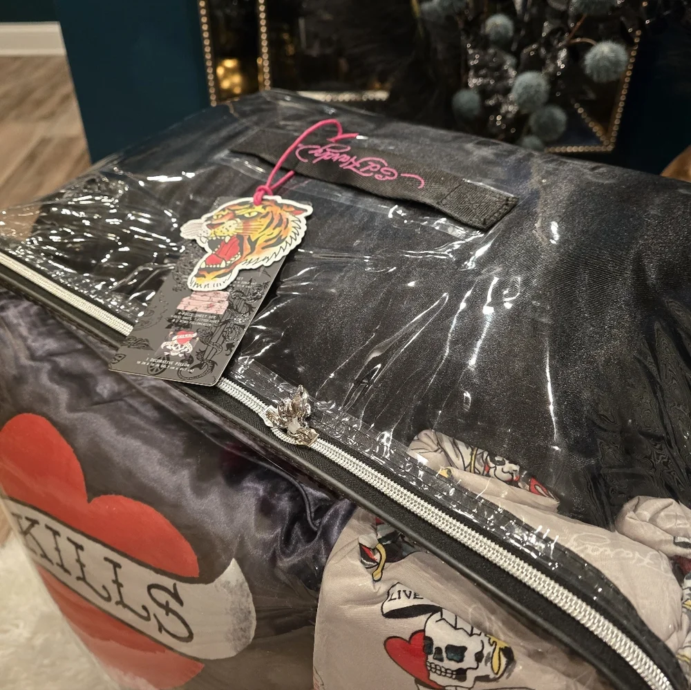 Ed Hardy ed hardy