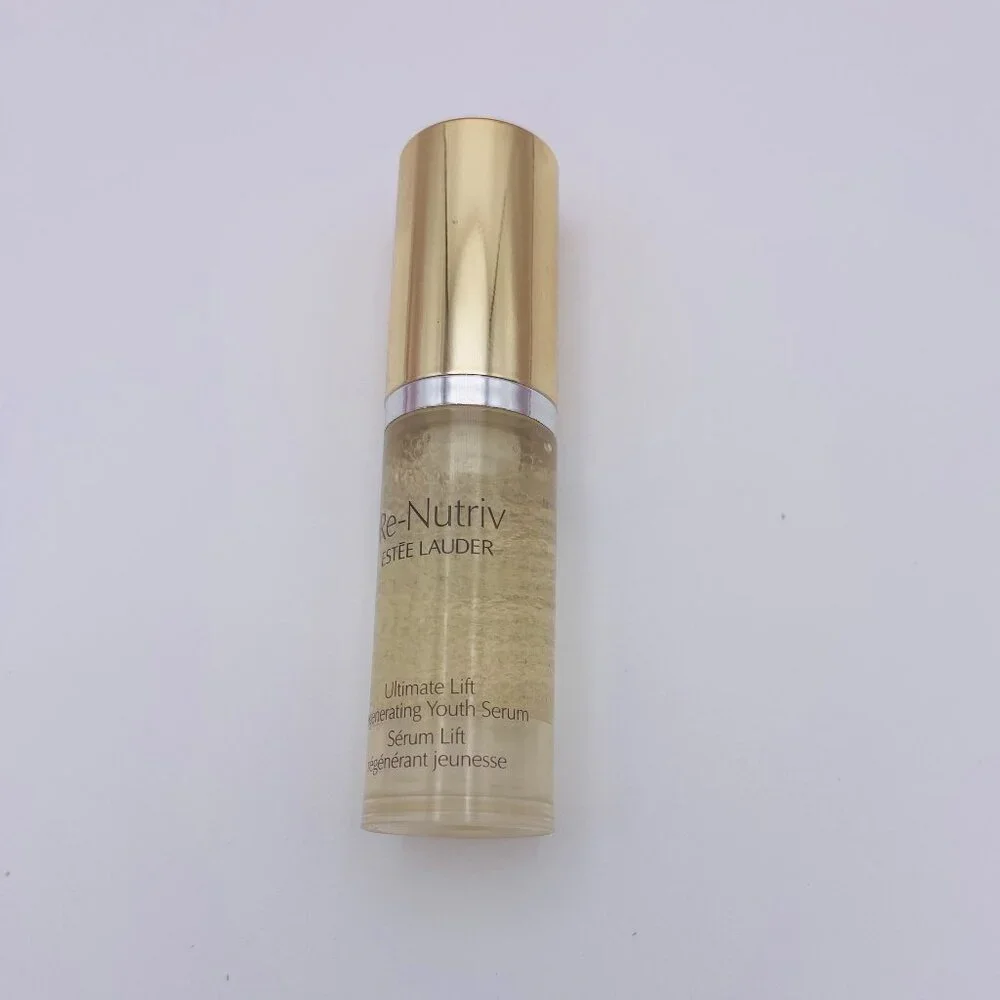 Estee Lauder mascara firm