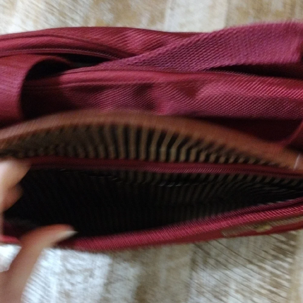 Samantha Brown this red