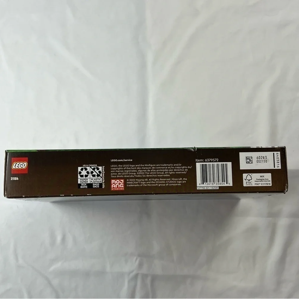 Lego Minecraft The Bakery - 21184 - 3 Figurines and a Goat - Village - NWT