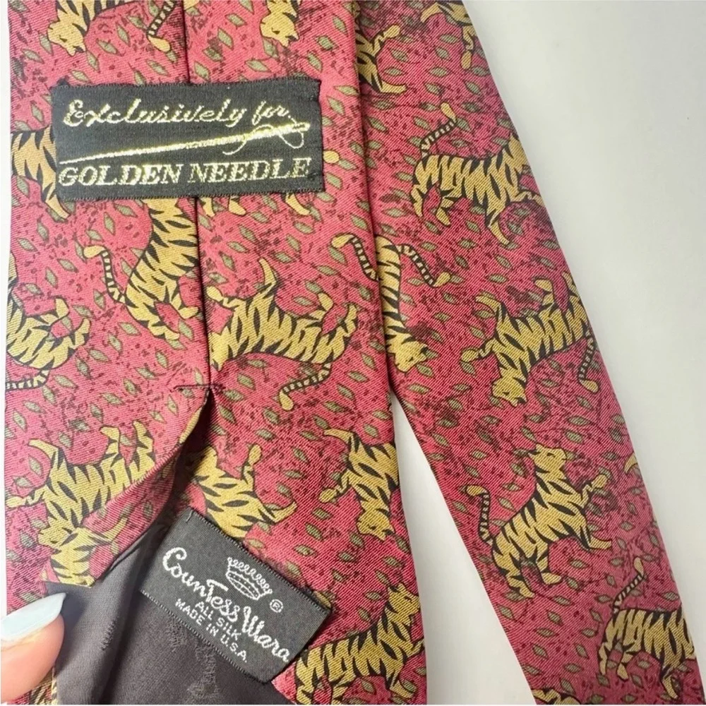 Vintage COUNTESS MARA Red & Gold Tiger Cat Pattern Classic Silk Tie, 3.75”