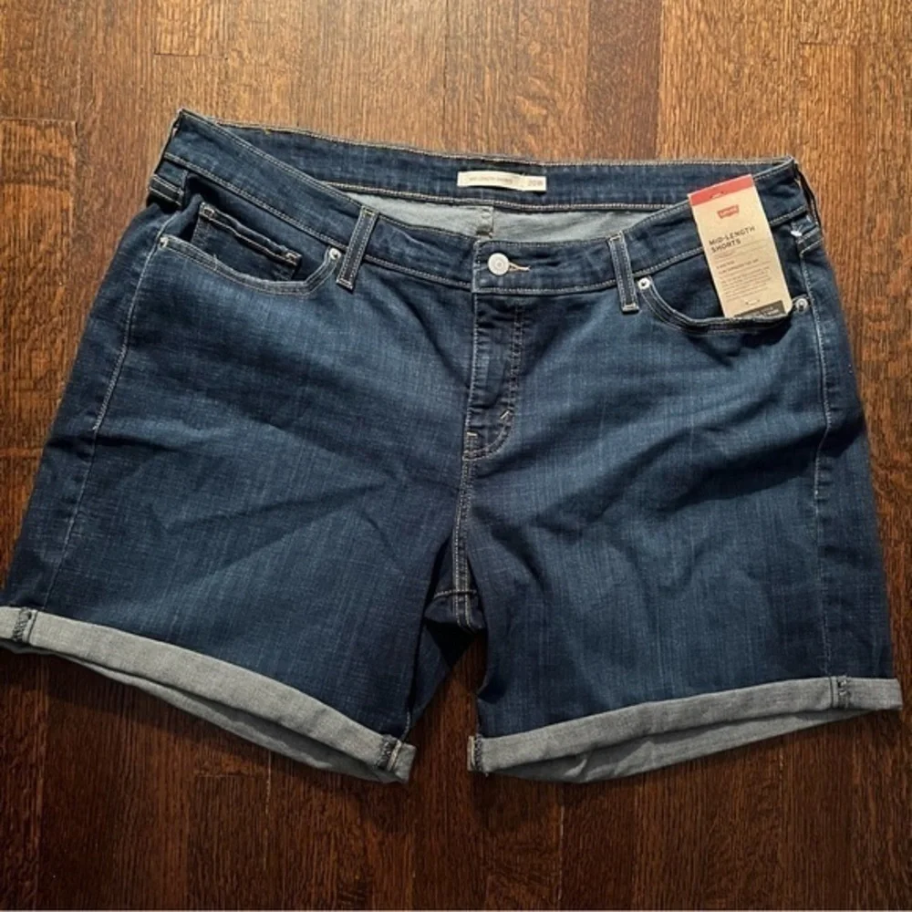 Levis size 20