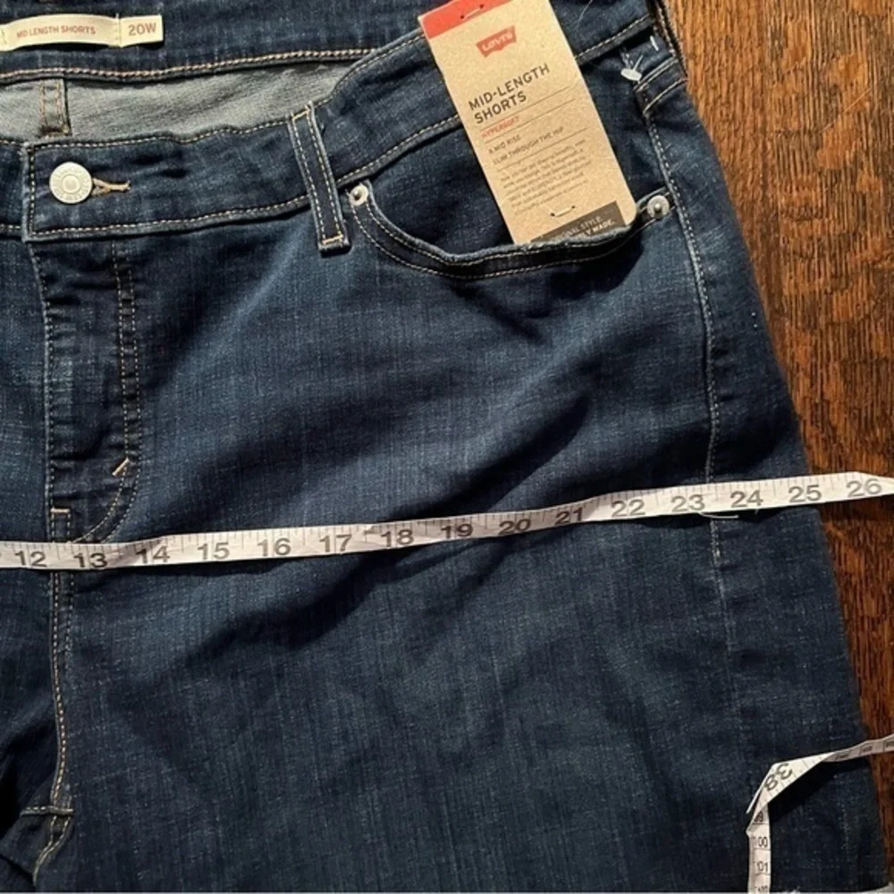Levis size 20