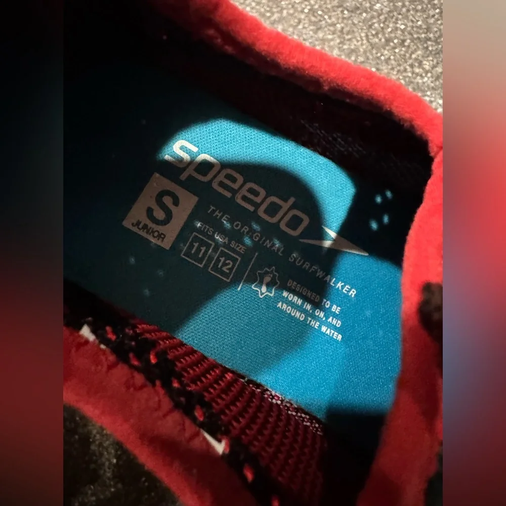Speedo surf strider