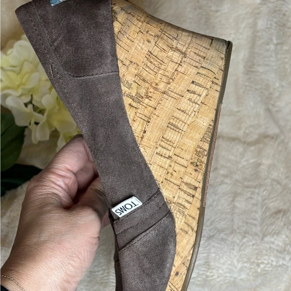 Toms chic taupe