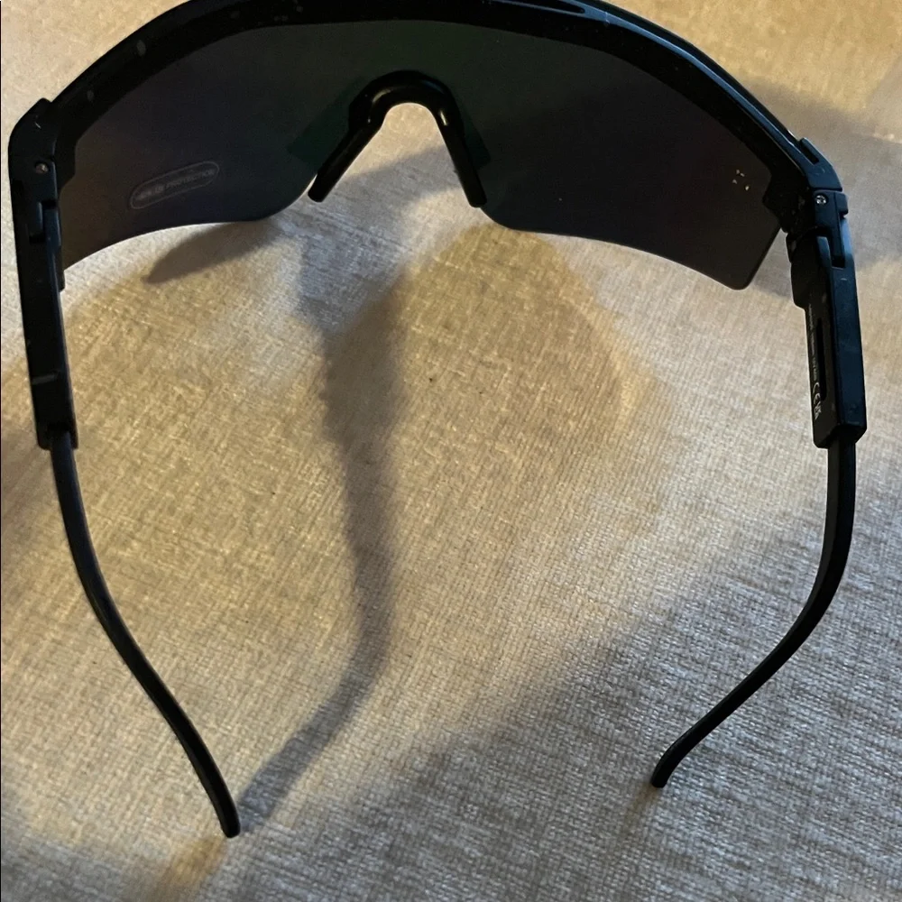 no brand stylish tech