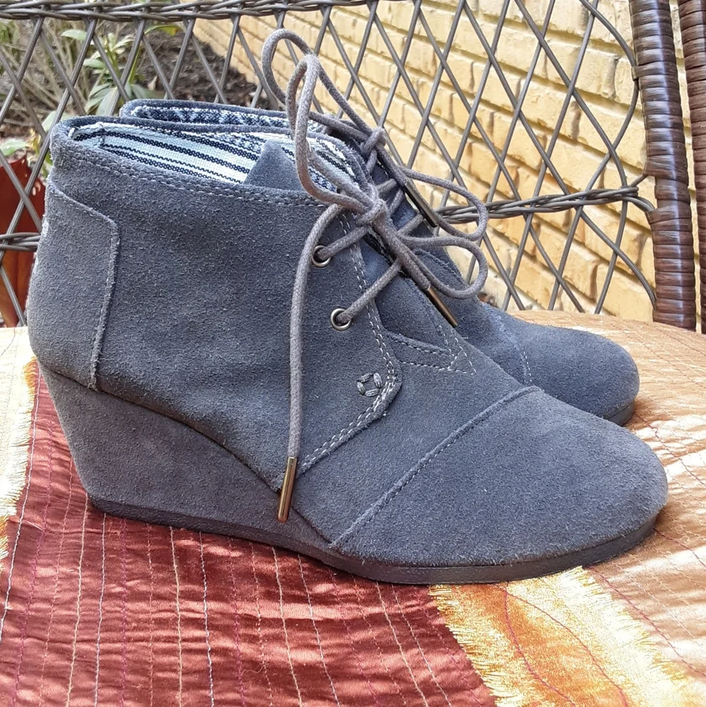 Toms gray lace