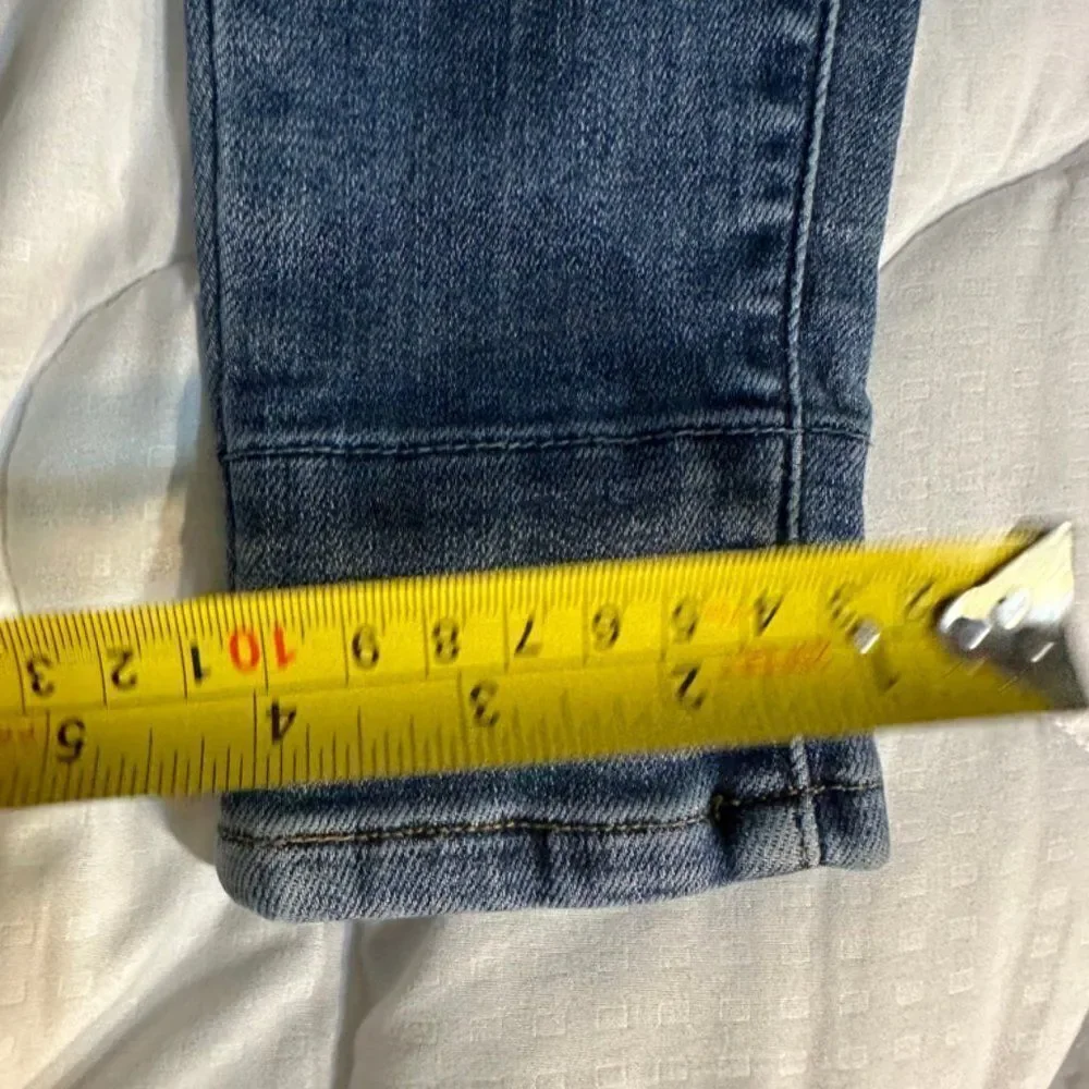 Judy Blue Jeans Size 2 Inseam 28 inches Skinny with 8.5 Blowfish Shoes