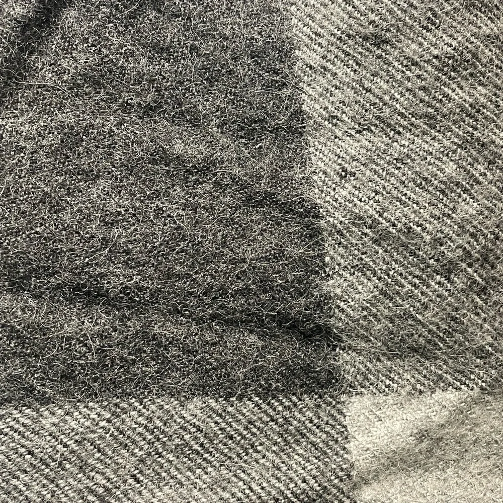 N/A plaid gray