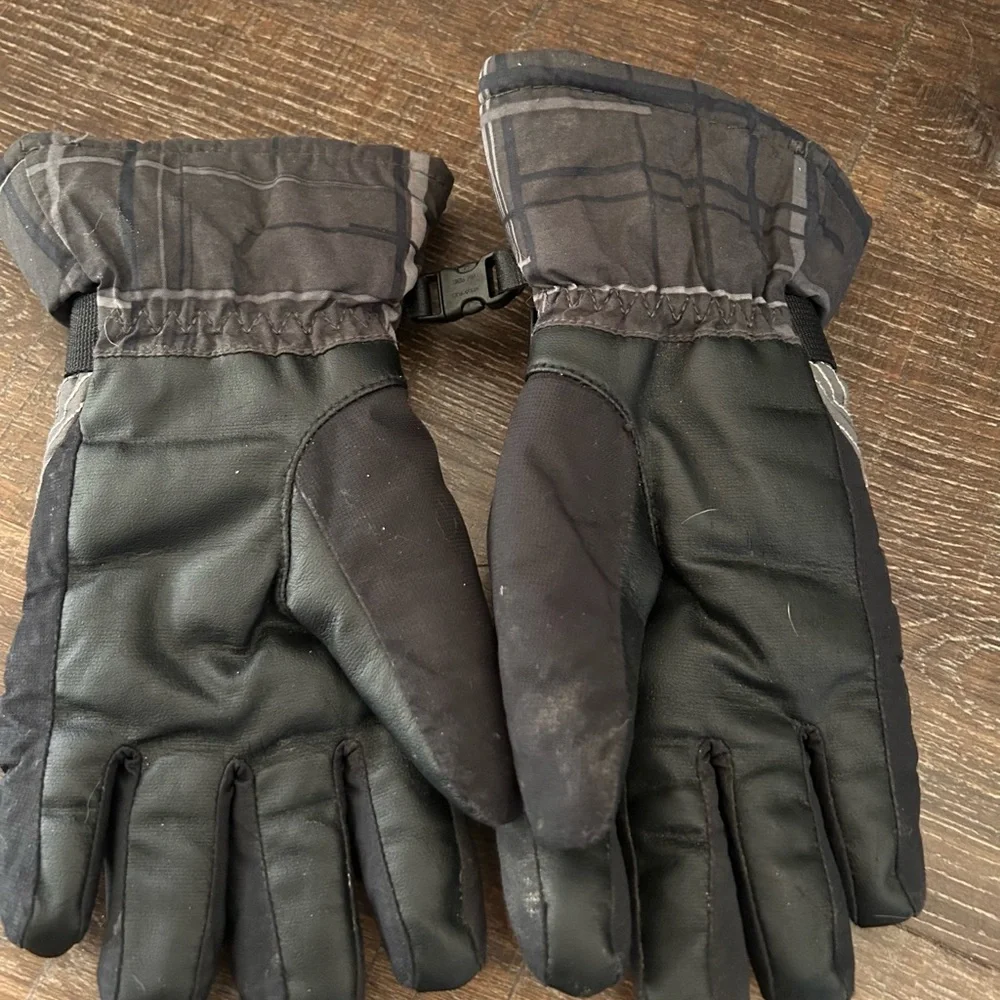 Columbia Black and Gray Insulated Ski Gloves - Size Youth Small