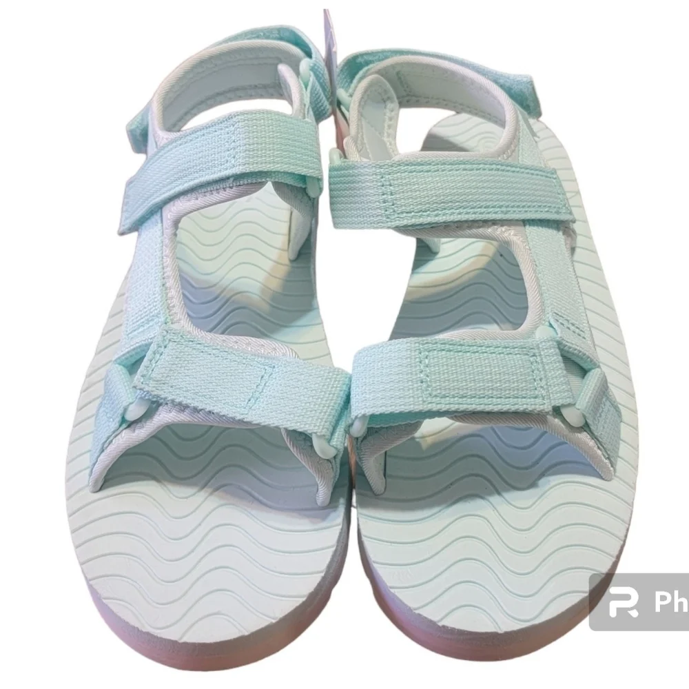 Cat & Jack nwt sandals