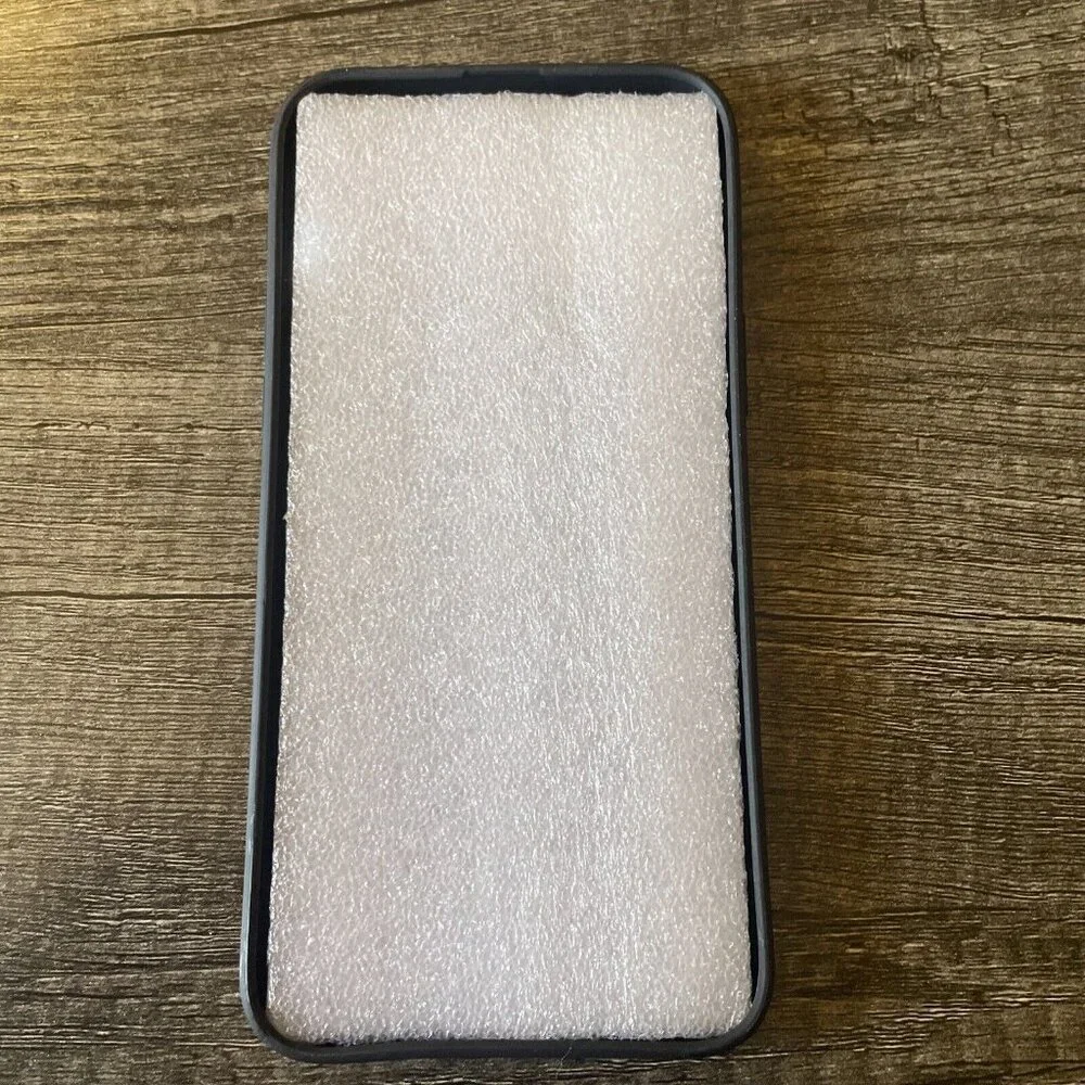 iPhone 14 Pro Max Case - Satoru Gojo (Jujutsu Kaisen) Shiro Minimalist Anime