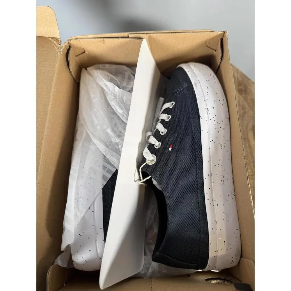 Tommy Hilfiger box shows