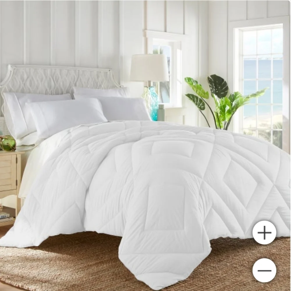 Tommy Bahama Butter Soft Down Alternative Comforter new