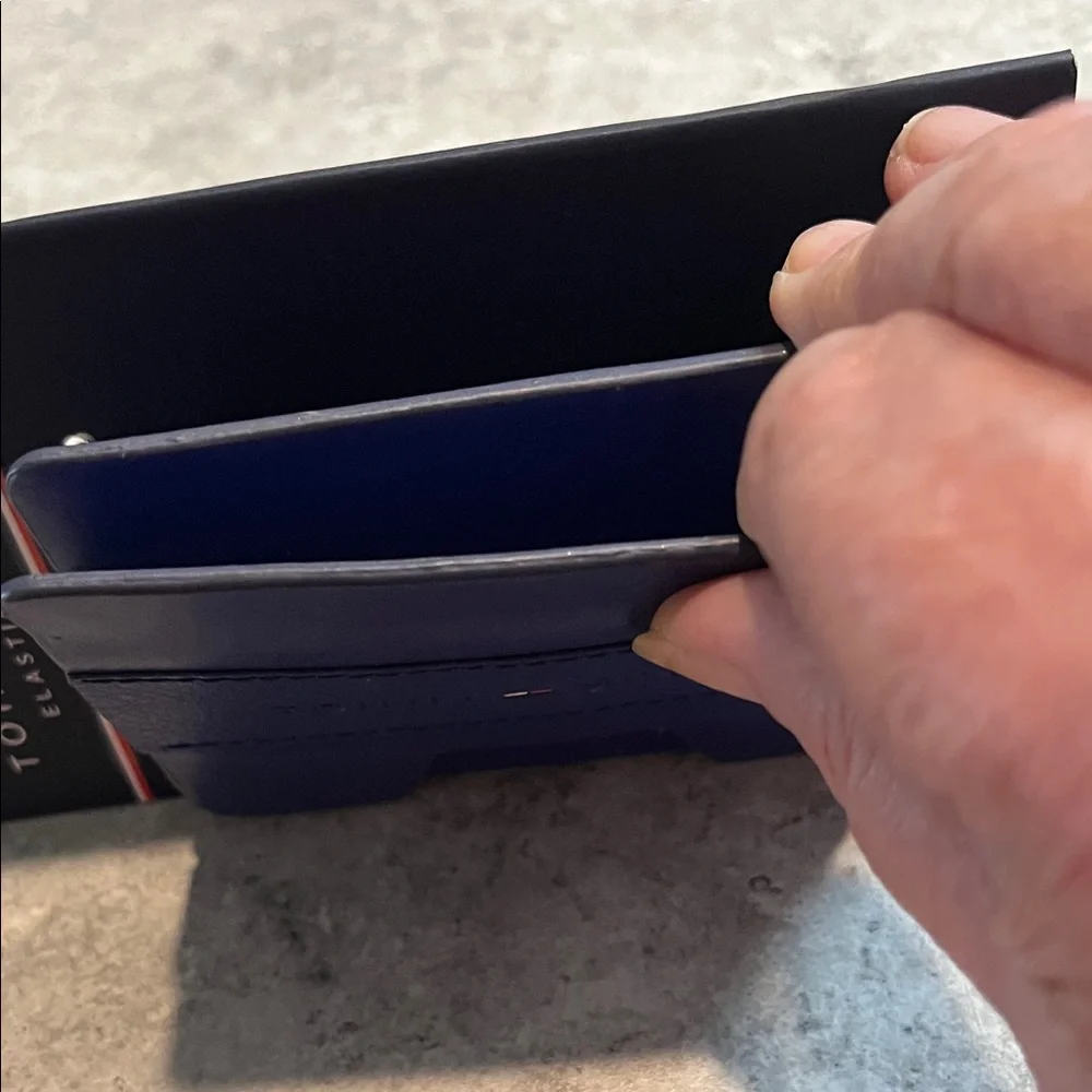 Tommy Hilfiger elegant navy