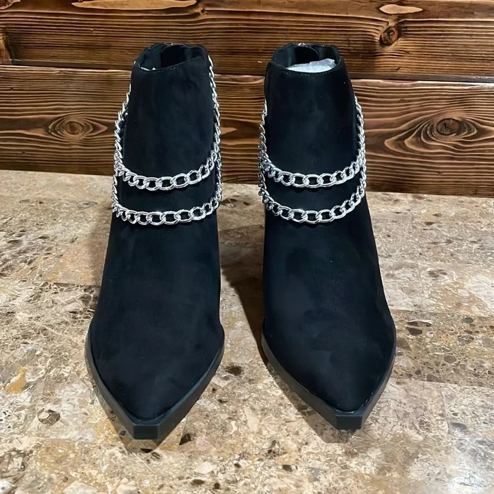 N/A toe boots
