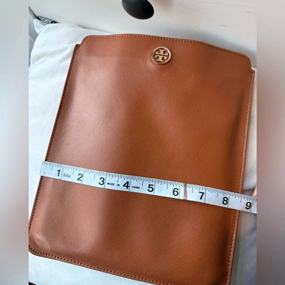Tory Burch #designeraccessory #brownleather #tabletcase