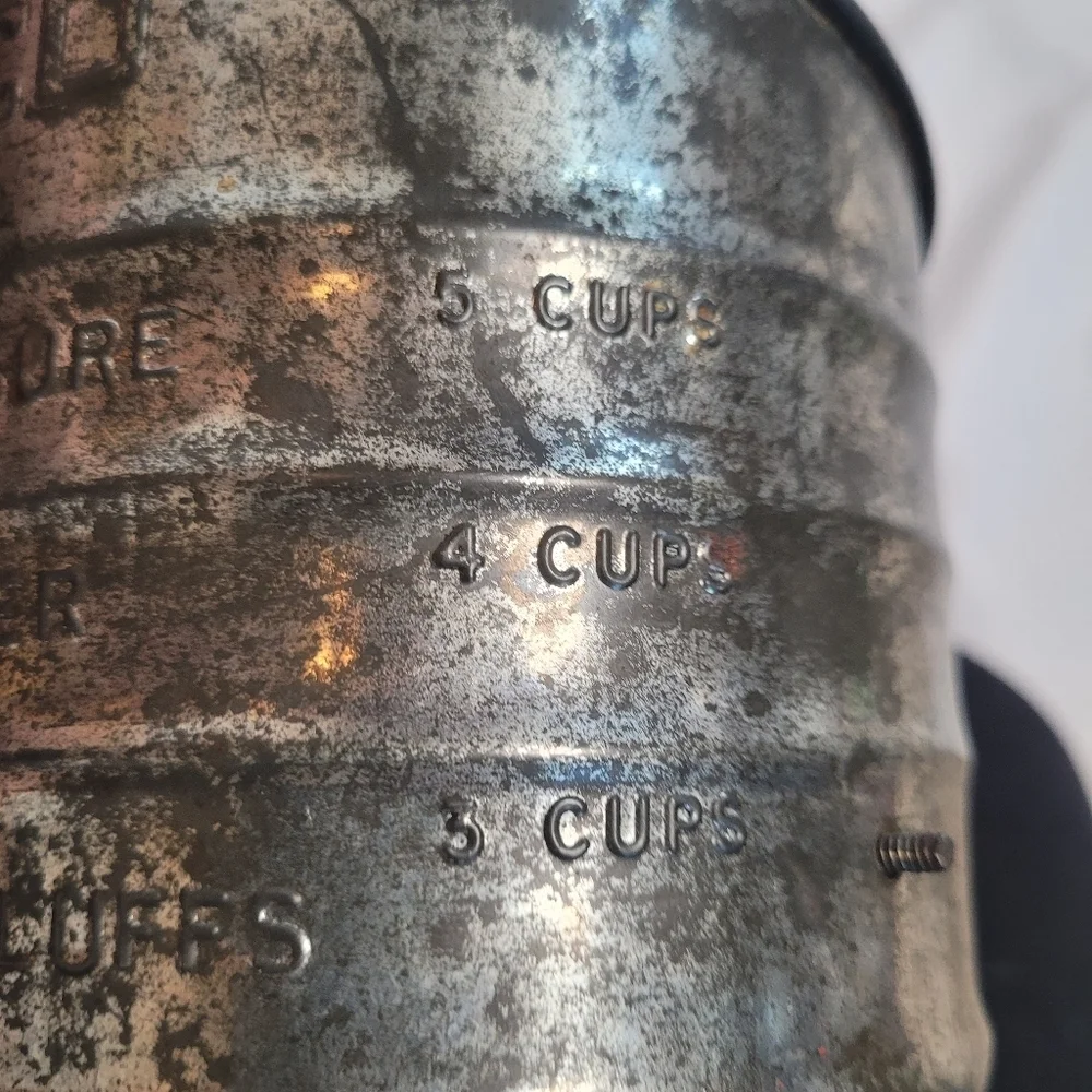 Vintage Nesco Visible Measure Flour Sifter