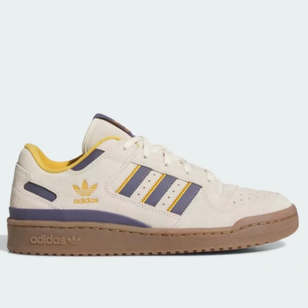 adidas step out