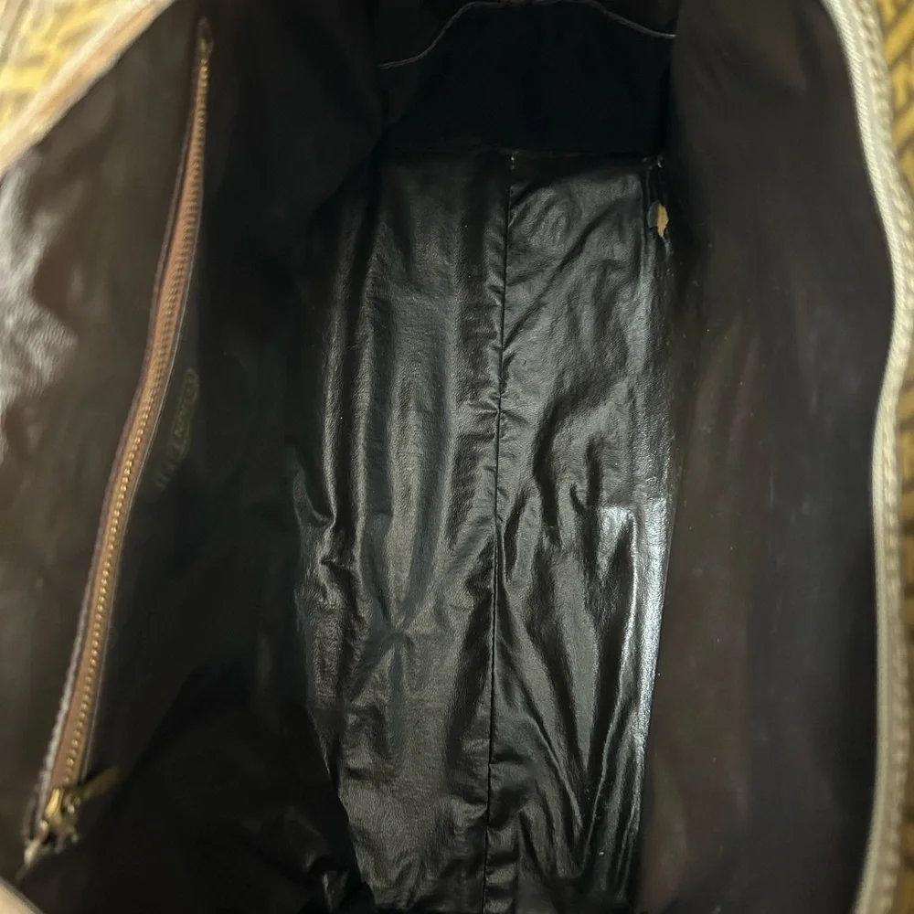 Fendi durable zips view