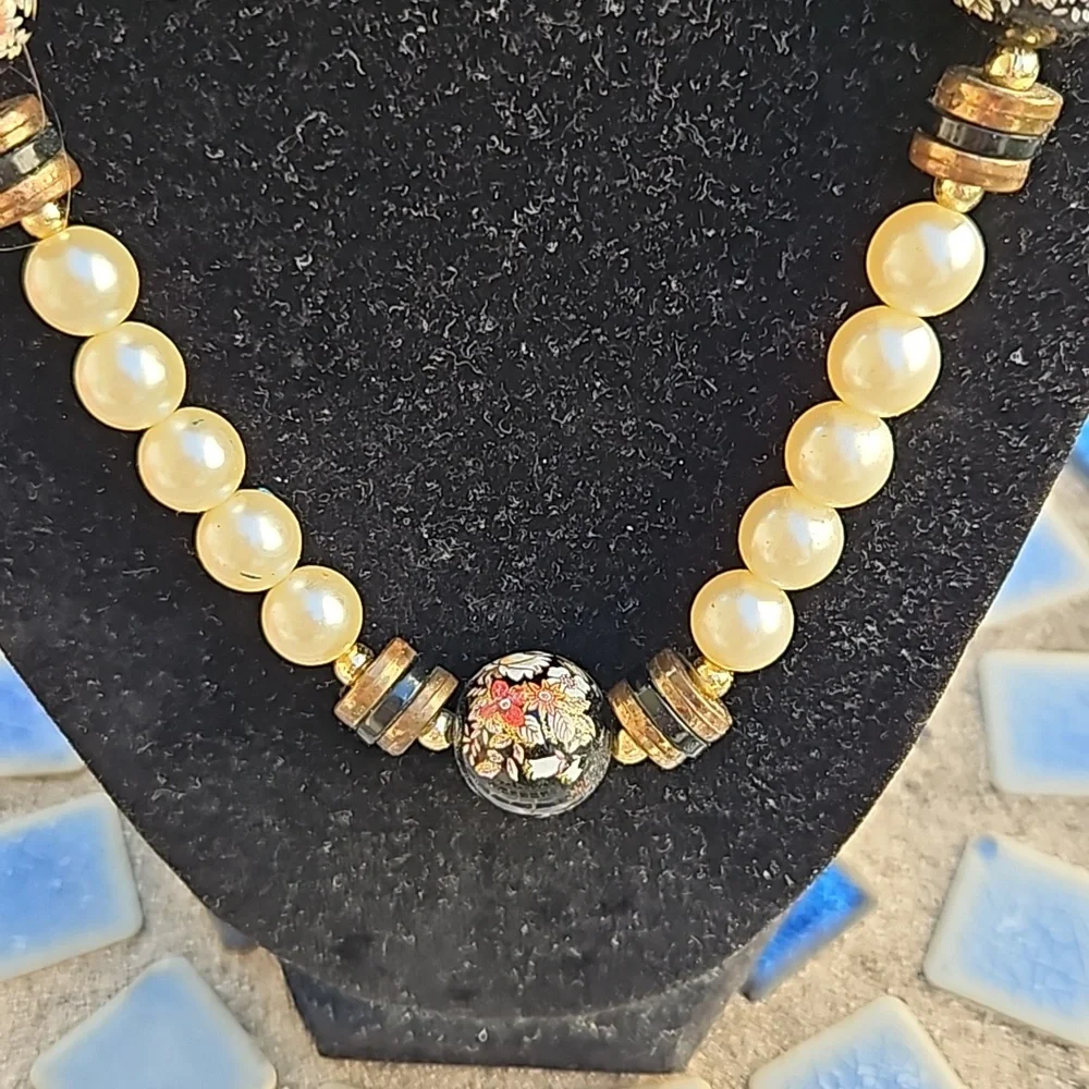 N/A faux pearl