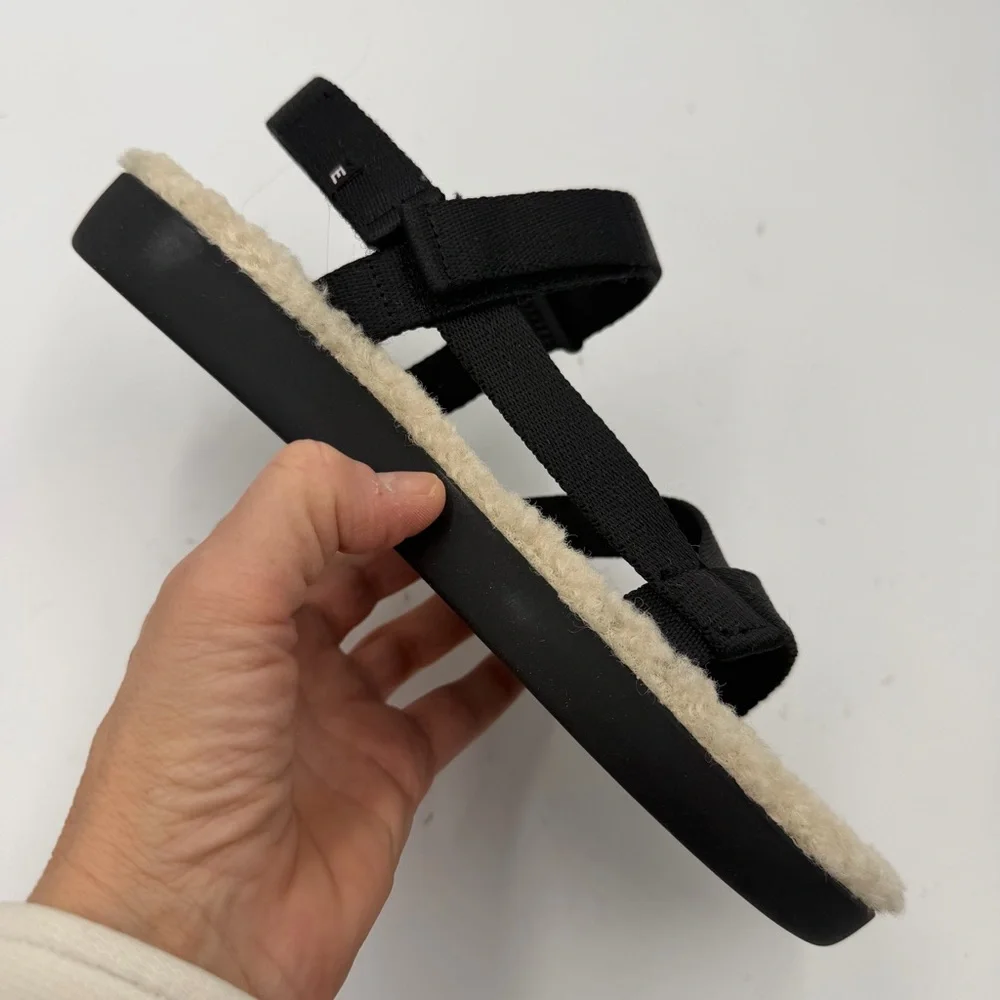 Everlane new black