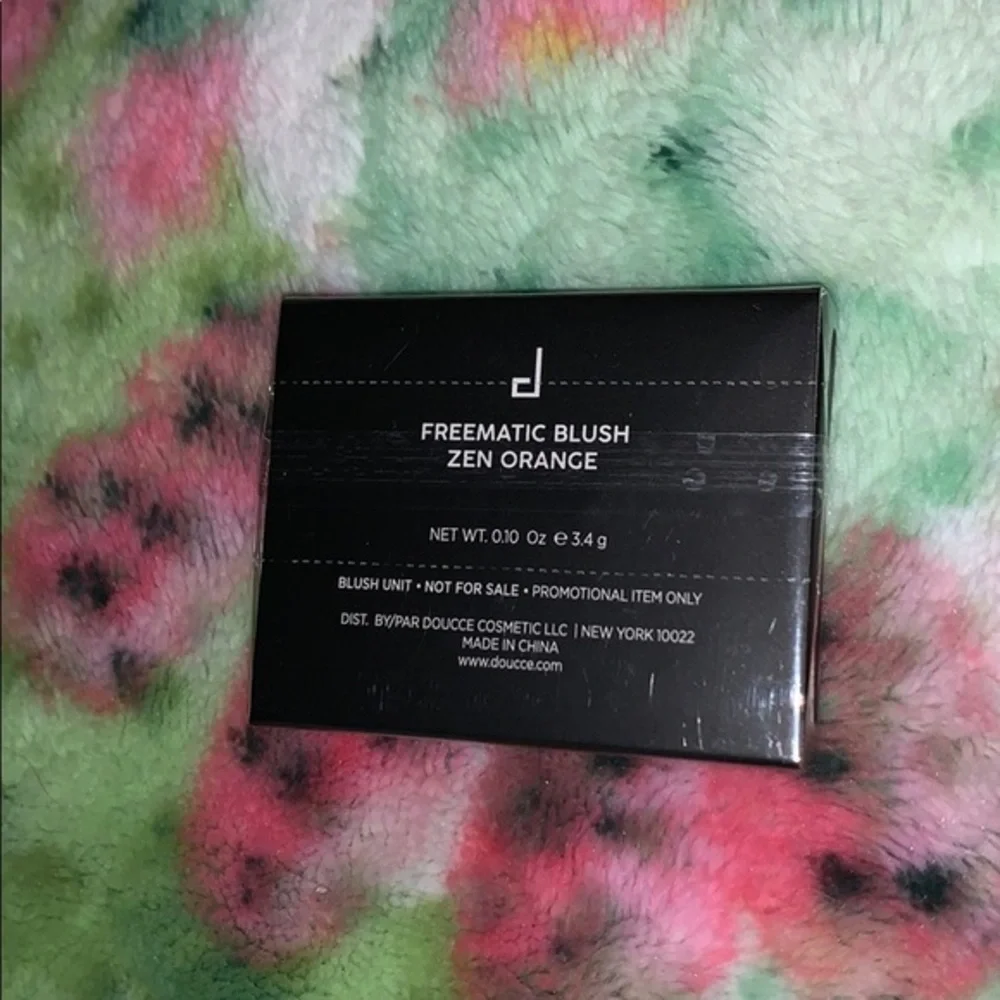 Doucce doucce•freematic blush