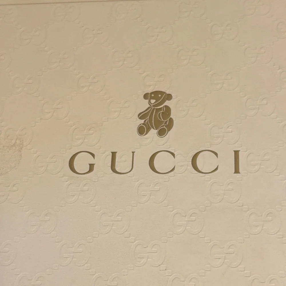Gucci chic red