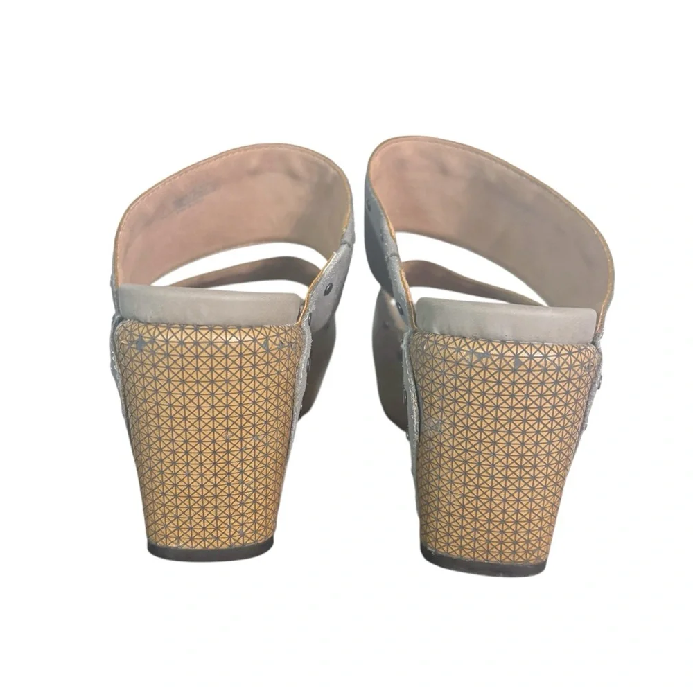 Naked Feet metallic silver